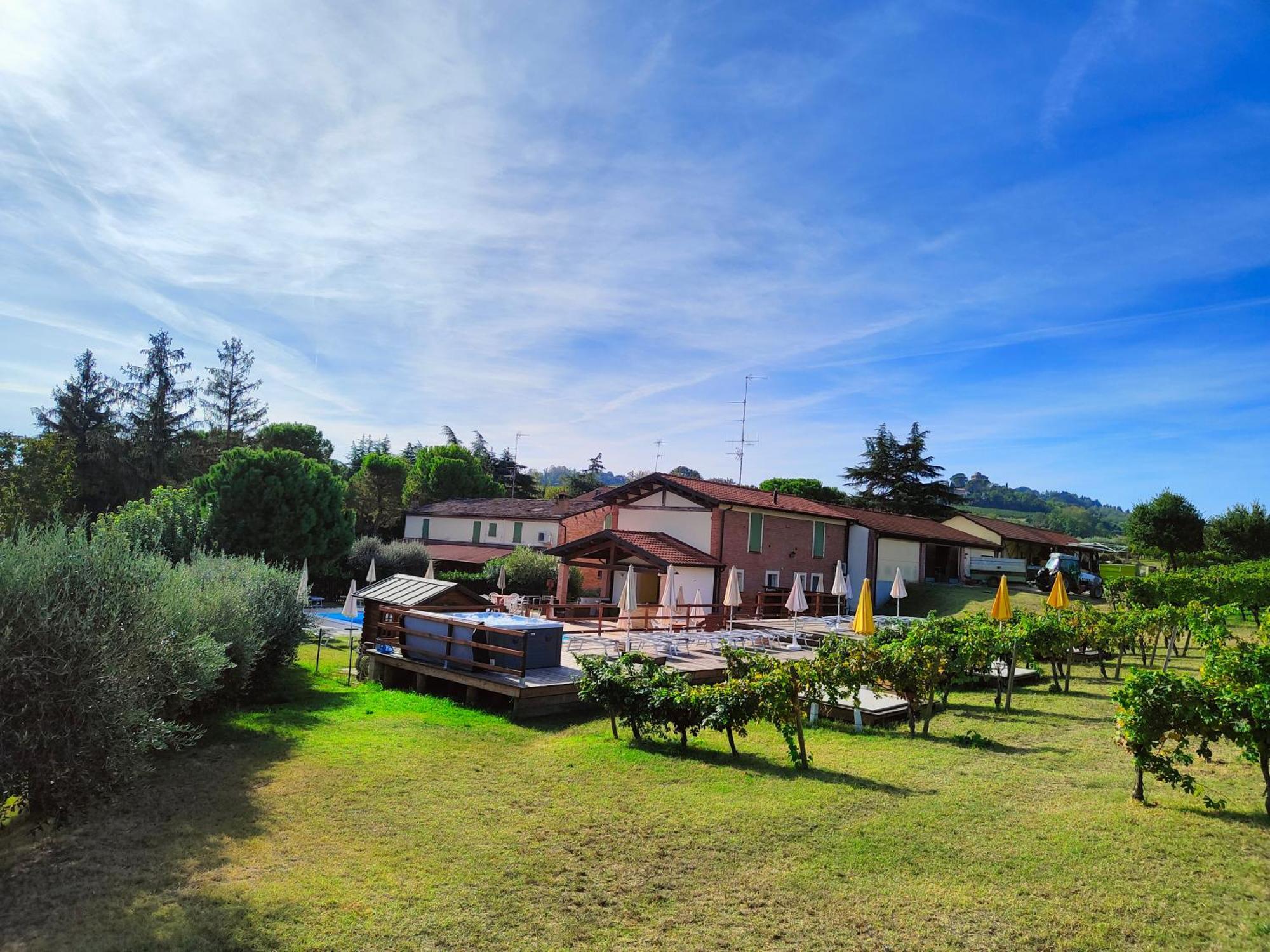 Agriturismo E Cantina La Sabbiona Faença Exterior foto